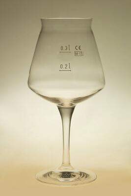Pivní sklen. Teku 42 cl 2 ks s cejchem 0,2l a 0,3l - 1